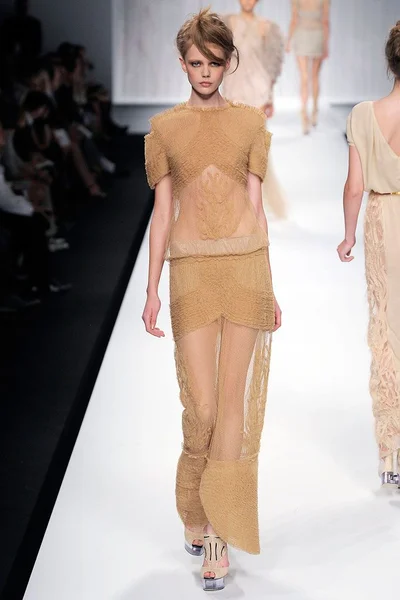 Look 40